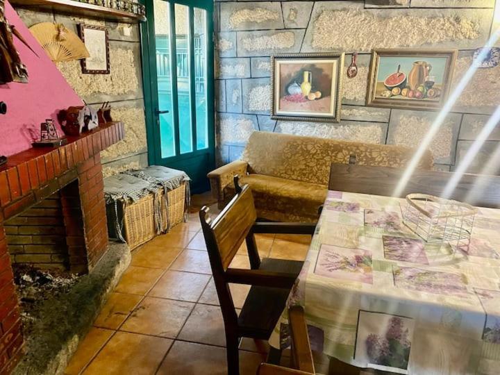 Alojamiento Entero Con Piscina Y Jardin. Ourense Bagian luar foto