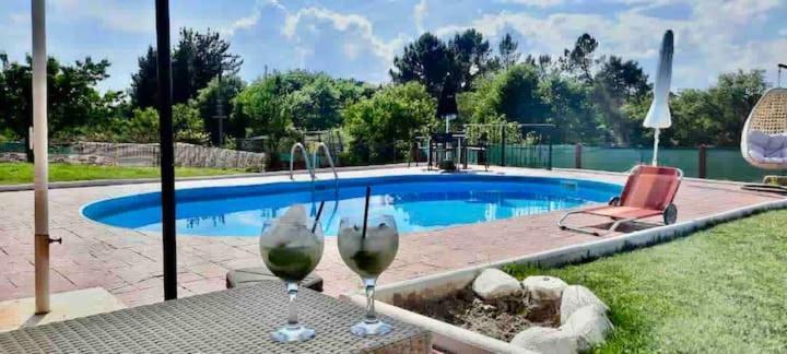 Alojamiento Entero Con Piscina Y Jardin. Ourense Bagian luar foto
