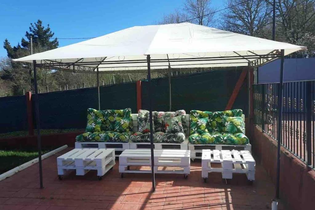 Alojamiento Entero Con Piscina Y Jardin. Ourense Bagian luar foto