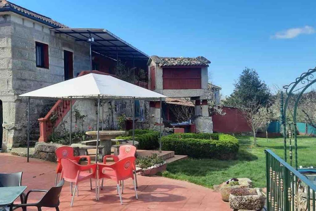 Alojamiento Entero Con Piscina Y Jardin. Ourense Bagian luar foto
