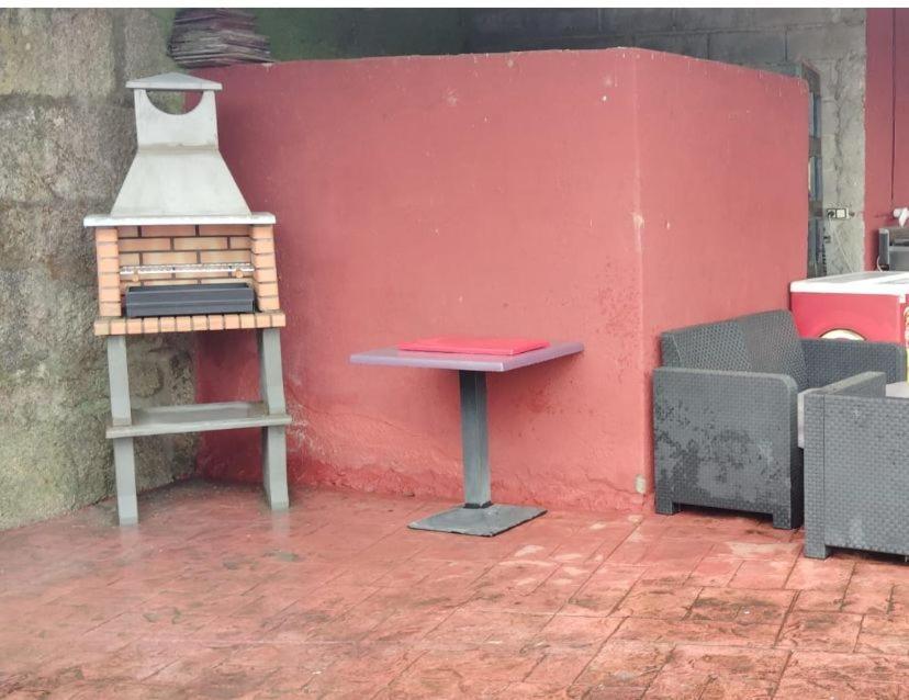 Alojamiento Entero Con Piscina Y Jardin. Ourense Bagian luar foto