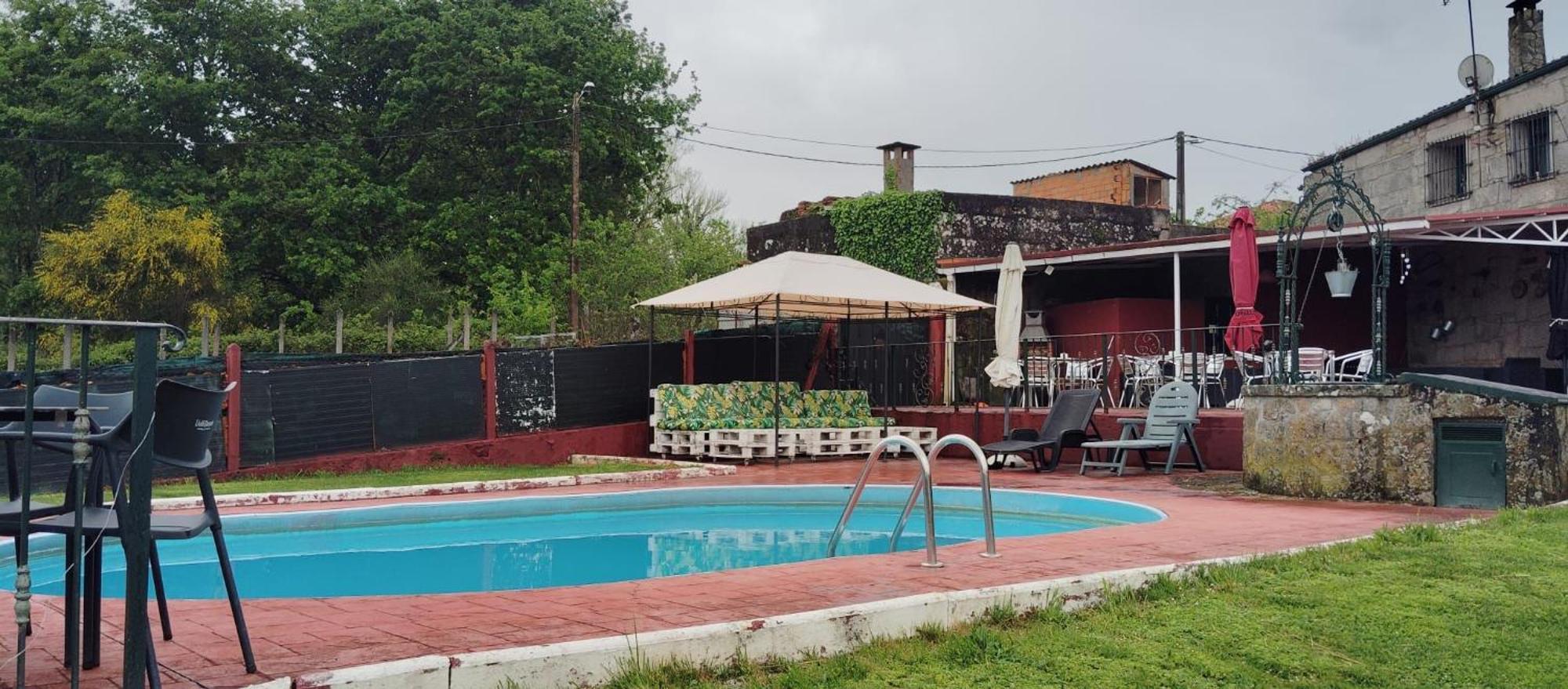 Alojamiento Entero Con Piscina Y Jardin. Ourense Bagian luar foto